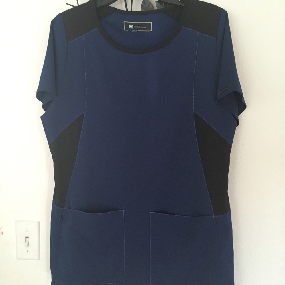 Navy blue Wonder Wink scrub set